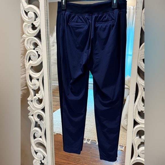 Women’s ATHLETA Brooklyn Mid Rise Ankle Pant- Navy. Size 2 - Picture 14 of 15